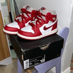Air Jordan varsity 1s
